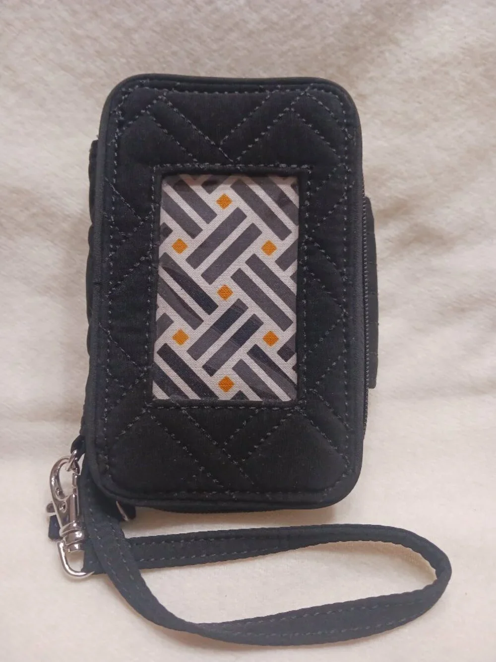 NWOT Excellent Condition Black Vera Bradley Quilt Wristlet With Change Section